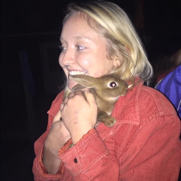 MEET YO SELLER - Picture 4 of 4